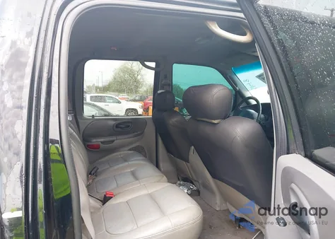 2002 Ford F-150 Lariat/Xlt z USA, uszkodzony, nr VIN 1FTRW08L72KD27457